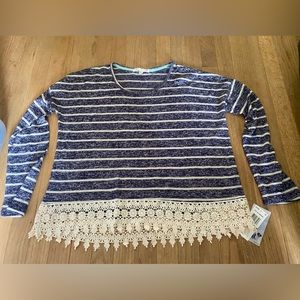 Women’s long sleeved top NWT size XL